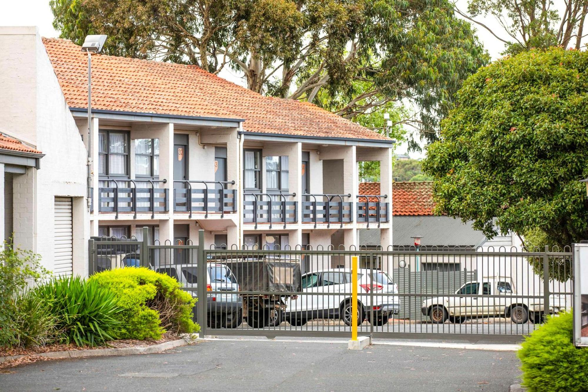 Nightcap At Ferntree Gully Hotel Motel Екстериор снимка