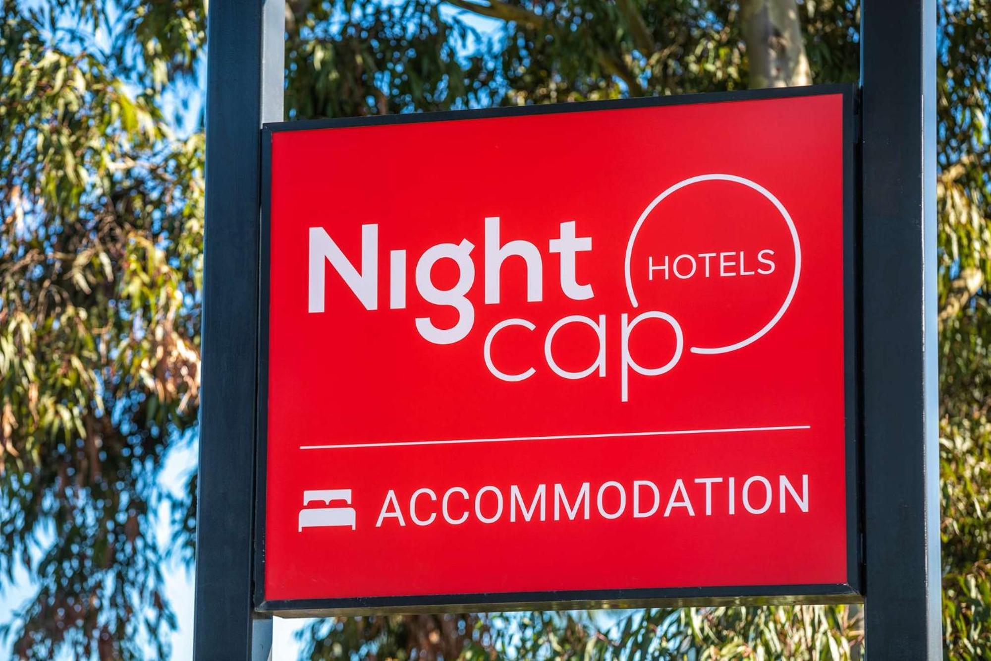 Nightcap At Ferntree Gully Hotel Motel Екстериор снимка