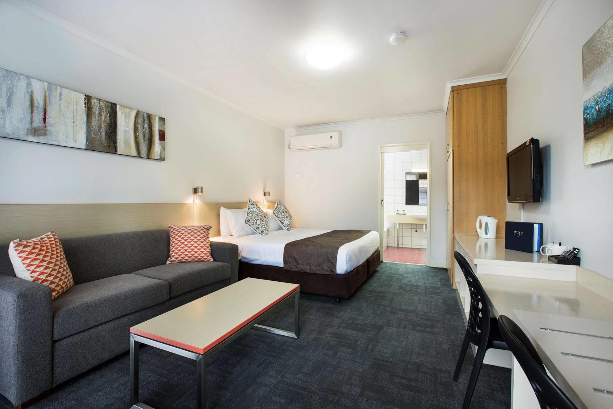 Nightcap At Ferntree Gully Hotel Motel Екстериор снимка